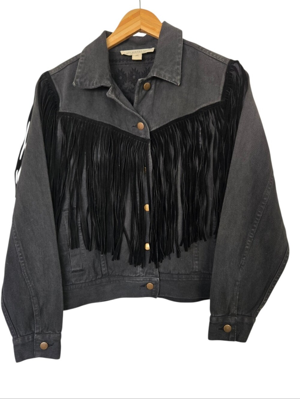 ✨🤠 Saltwater Luxe Black Fringe Western Denim Jacket - Medium 🤠✨ - Picture 2 of 7